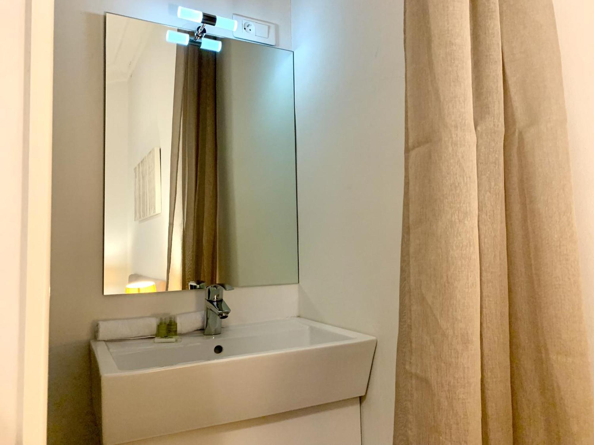 Aparthotel Riviera - 2 Minutes De La Plage - Exceptionnel 2 Chambres Ac - Balcon Meyerbeer 1 Nice Exterior foto